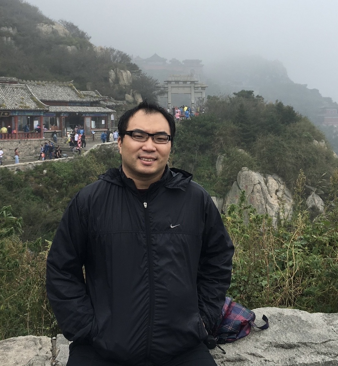 陳孟瑋 助理教授圖片